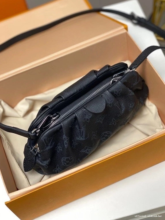 Official oldcobbler VUITTON SCALA LOUIS POUCH MINI 0805